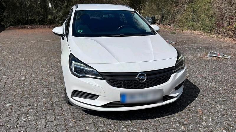 Gebraucht Opel Astra 105 PS (77 kW) 2017 Weiß Kombi