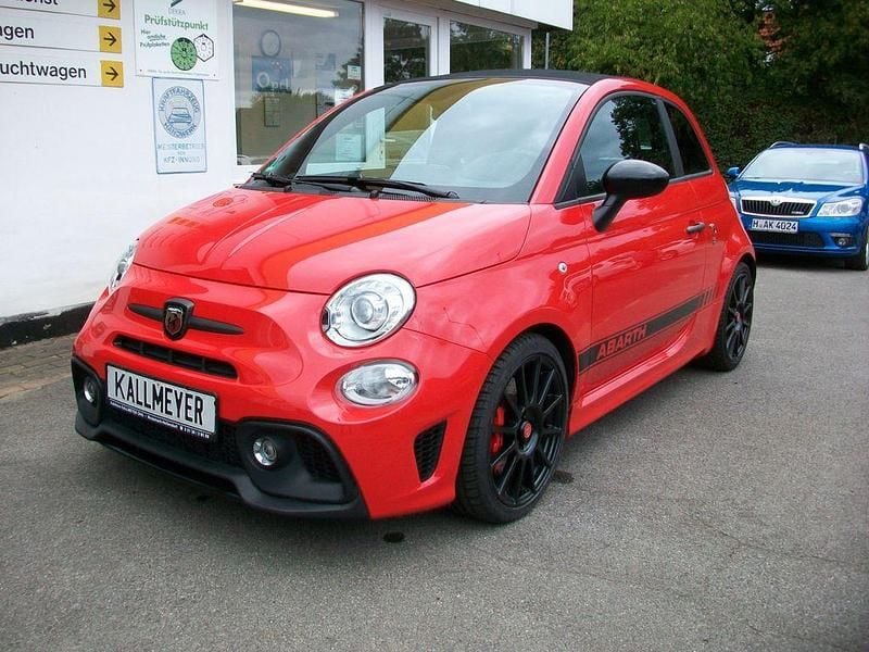 Gebraucht Abarth 595C Competizione 179 PS (131 kW) 2018 Colore esterno (abarth rot) Cabrio
