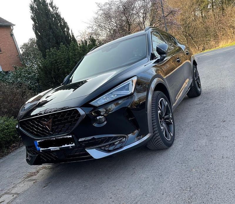 Schwarz Gebraucht 2022 Cupra Formentor SUV | 28.000 € (Etwas zu teuer) - Bild 1/3