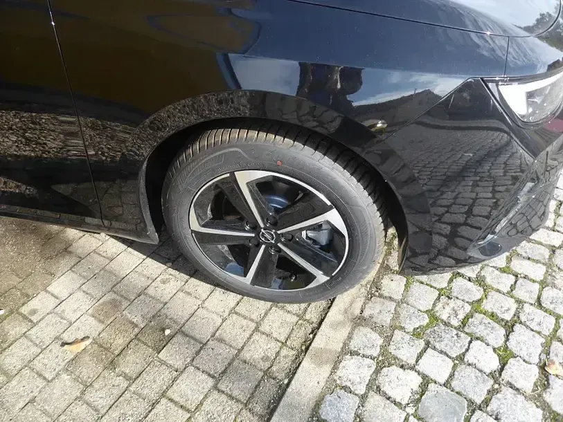 Gebraucht Opel Astra 2025 Schwarz Kleinwagen