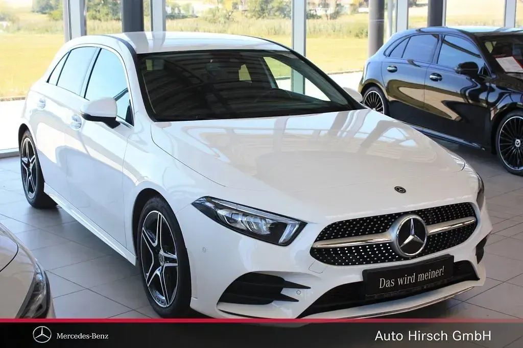 Gebraucht Mercedes A250 AMG line 224 PS (164 kW) 2019 Polarweiß Limousine