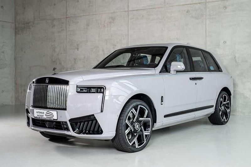 Neu Rolls Royce Cullinan 600 PS (441 kW) 2026 Tempest grey SUV