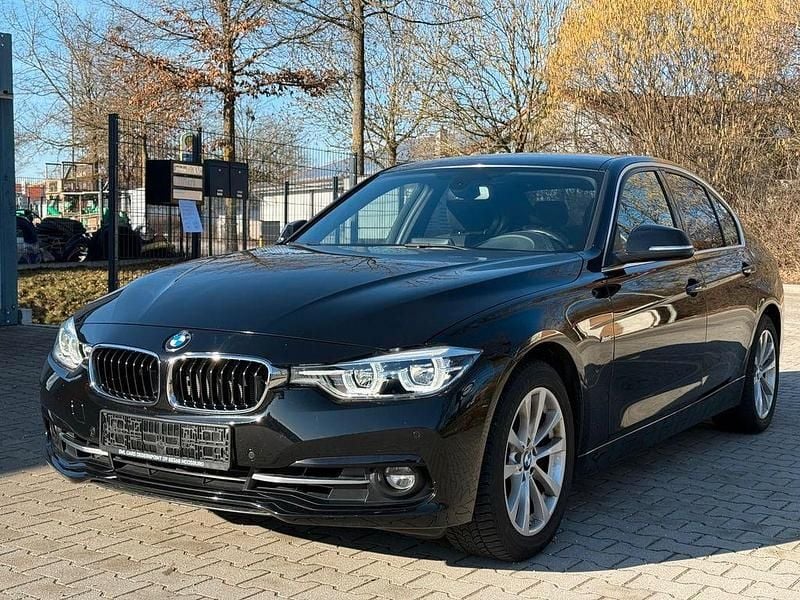Gebraucht BMW 320 Sport Line 184 PS (135 kW) 2017 Schwarz Limousine