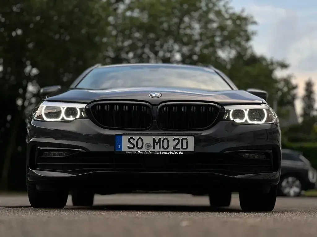 Gebraucht BMW 520 Sport Line 190 PS (139 kW) 2019 Schwarz Kombi