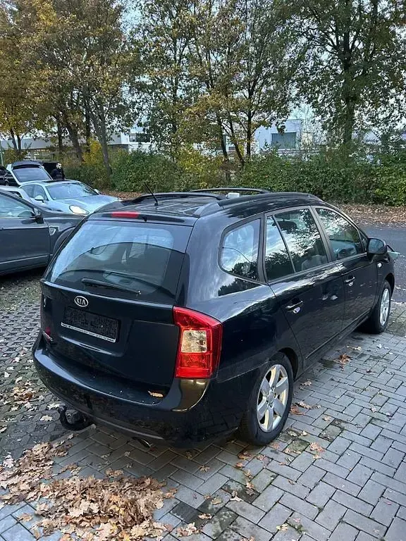 Gebraucht Kia Carens Basis 144 PS (105 kW) 2008 Schwarz Van / Kleinbus