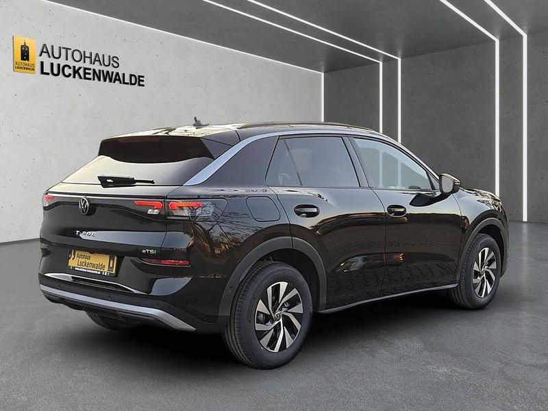 Neu VW T-Roc Pro 116 PS (85 kW) 2026 Schwarz SUV