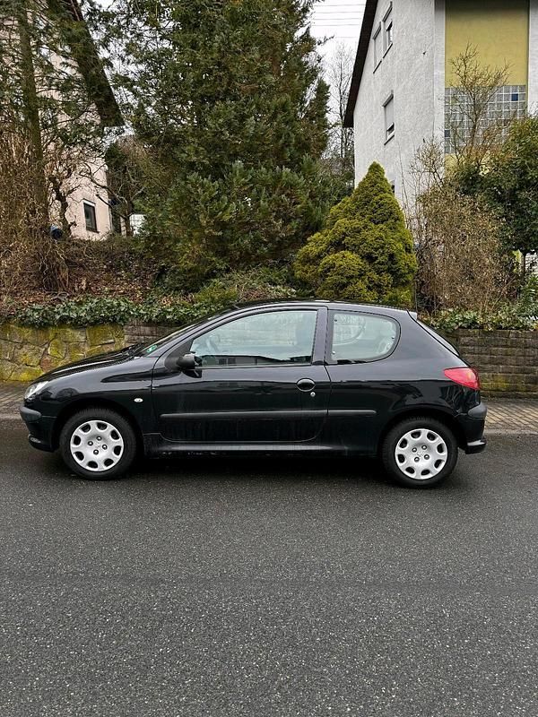 Gebraucht Peugeot 206 75 PS (55 kW) 2005 Schwarz Kleinwagen