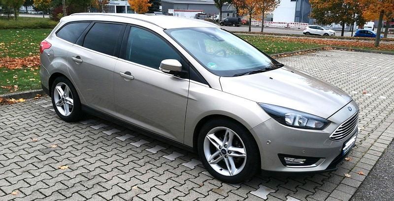 Gold Gebraucht 2018 Ford Focus Titanium Kombi | 10.600 € (Guter Preis) - Bild 1/4