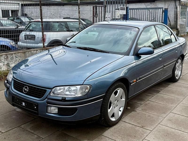 Blau Gebraucht 1999 Opel Omega Limousine | 2.950 € (Etwas zu teuer) - Bild 1/4