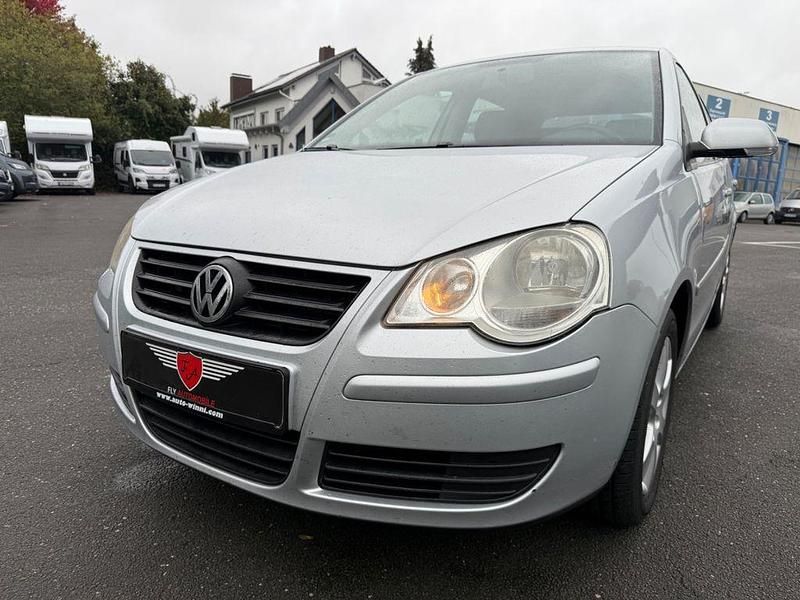 Silber Gebraucht 2007 VW Polo Trendline Limousine | 3.290 € (Fairer Preis) - Bild 1/4