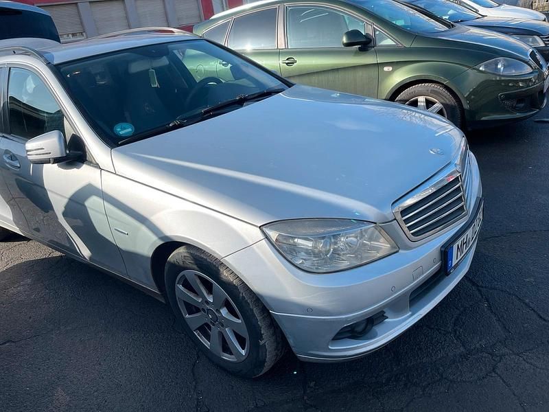 Gebraucht Mercedes C200 136 PS (100 kW) 2010 Silber Kombi