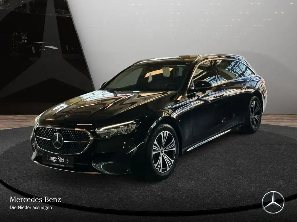 Gebraucht Mercedes E220 Advanced 197 PS (144 kW) 2025 Schwarz Limousine