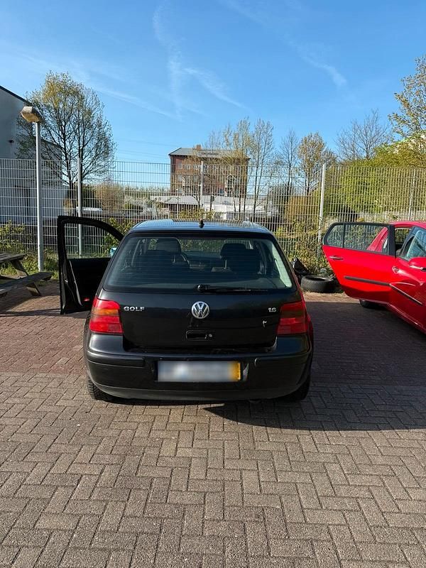 Gebraucht VW Golf 75 PS (55 kW) 2001 Schwarz Coupé