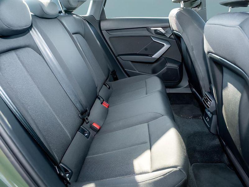 Gebraucht Audi A3 150 PS (110 kW) 2025 Grün Limousine