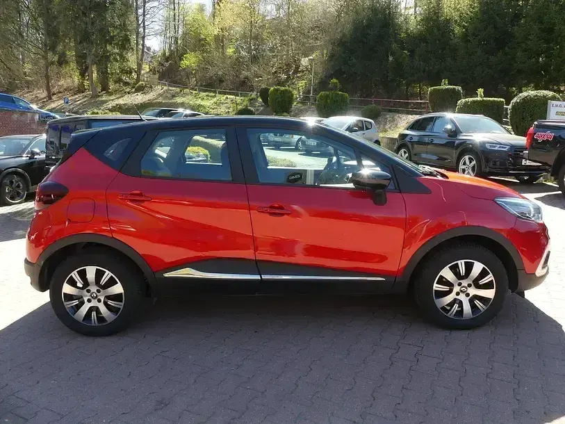 Gebraucht Renault Captur 120 PS (88 kW) 2018 Rot SUV