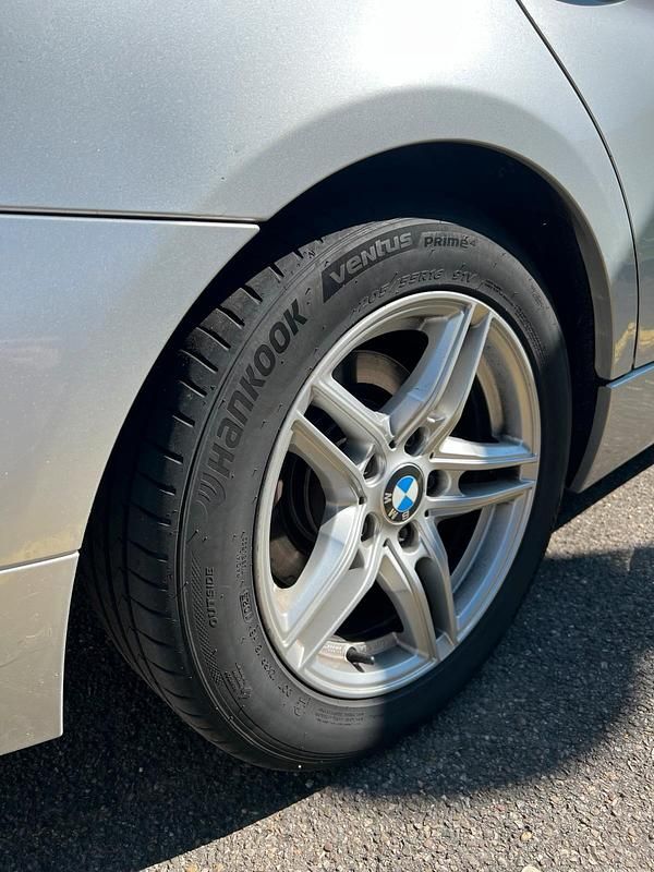 Gebraucht BMW 318 143 PS (105 kW) 2011 Grau Kombi