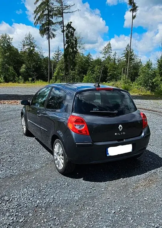 Gebraucht Renault Clio III 101 PS (74 kW) 2008 Schwarz Limousine