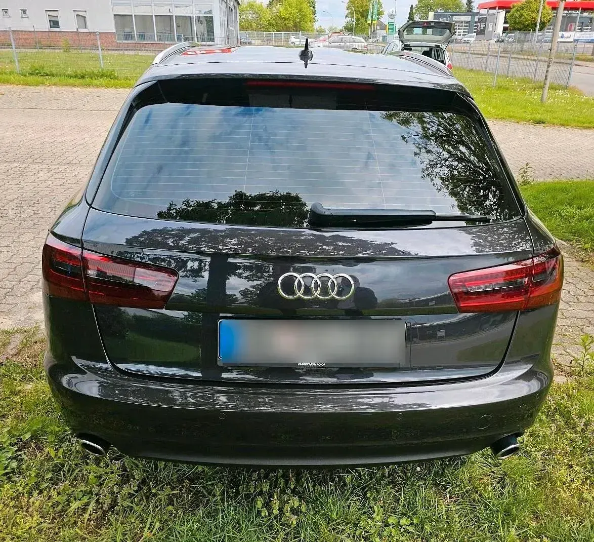 Gebraucht Audi A6 245 PS (180 kW) 2014 Grau Kombi