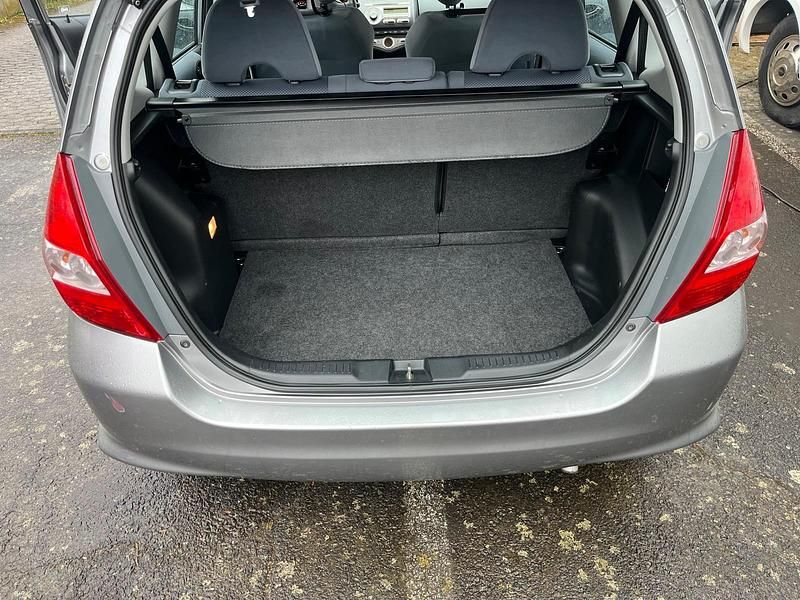 Gebraucht Honda Jazz ES 83 PS (61 kW) 2007 Grau Kleinwagen