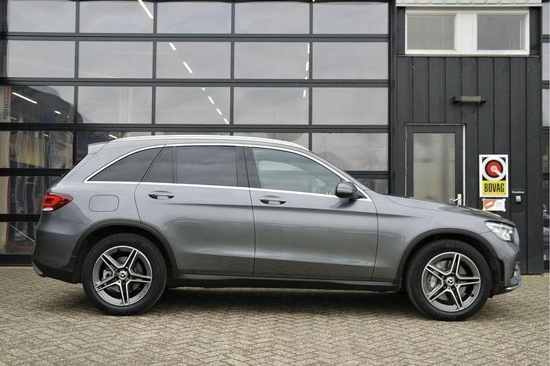 Gebraucht Mercedes GLC200 Premium 199 PS (146 kW) 2020 Grau SUV
