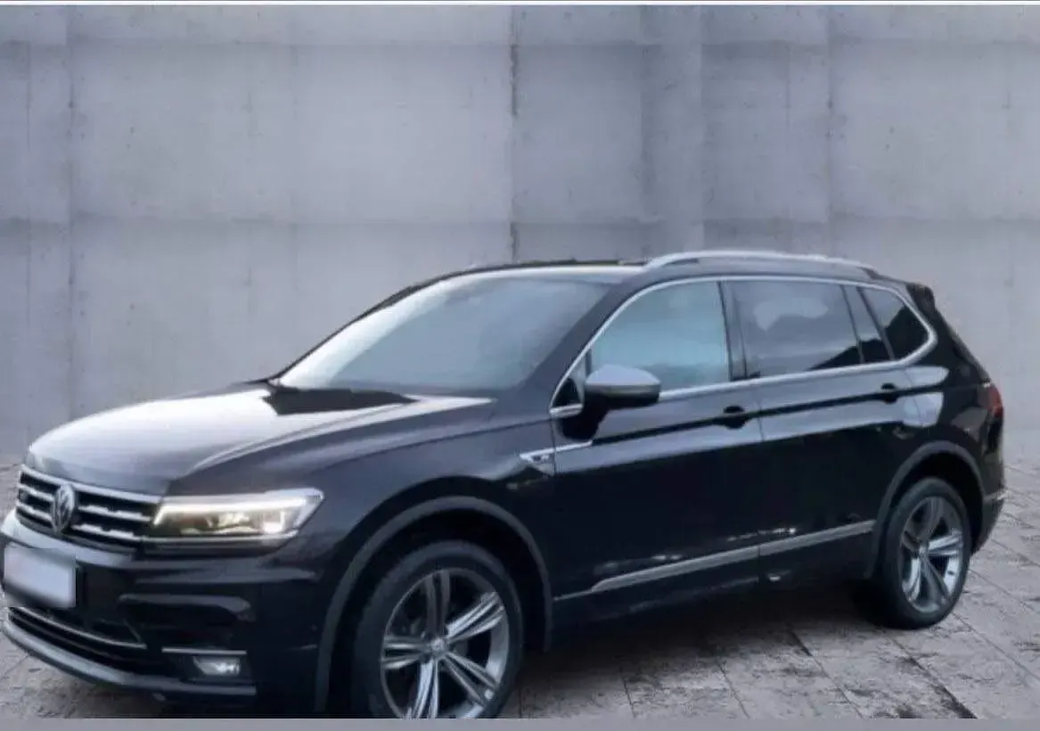 Gebraucht VW Tiguan 200 PS (147 kW) 2021 Schwarz SUV