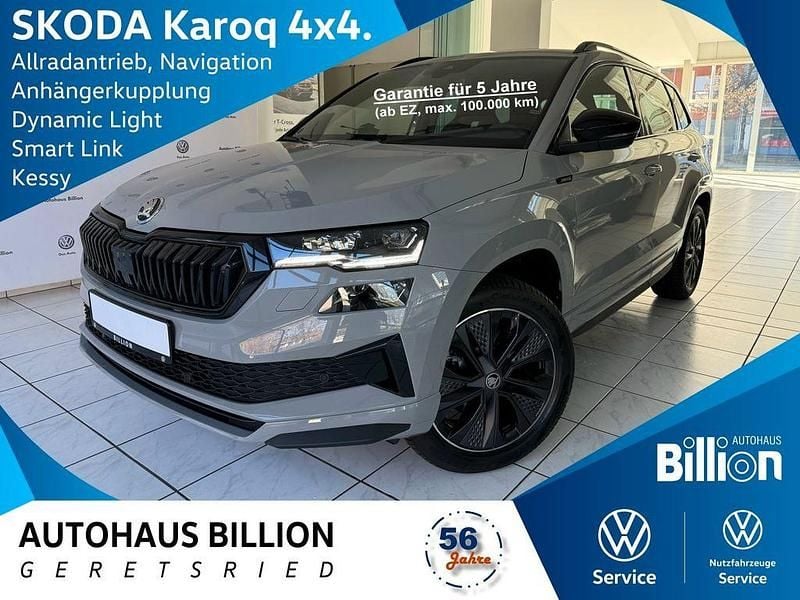 Grau Neu 2025 Skoda Karoq SportLine SUV | 39.990 € (Fairer Preis) - Bild 1/3