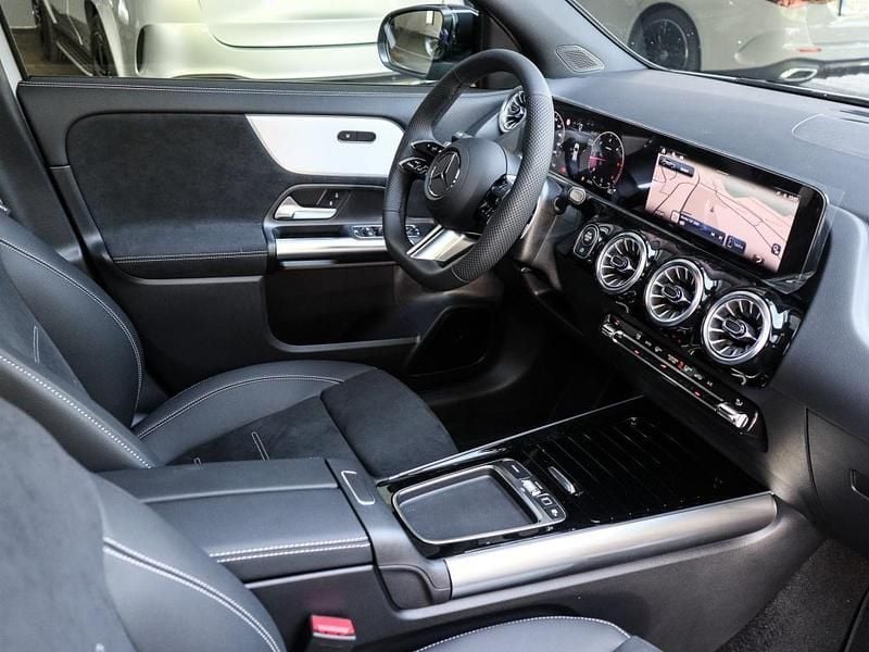 Gebraucht Mercedes GLA220 Advanced Plus 190 PS (139 kW) 2025 Grau SUV