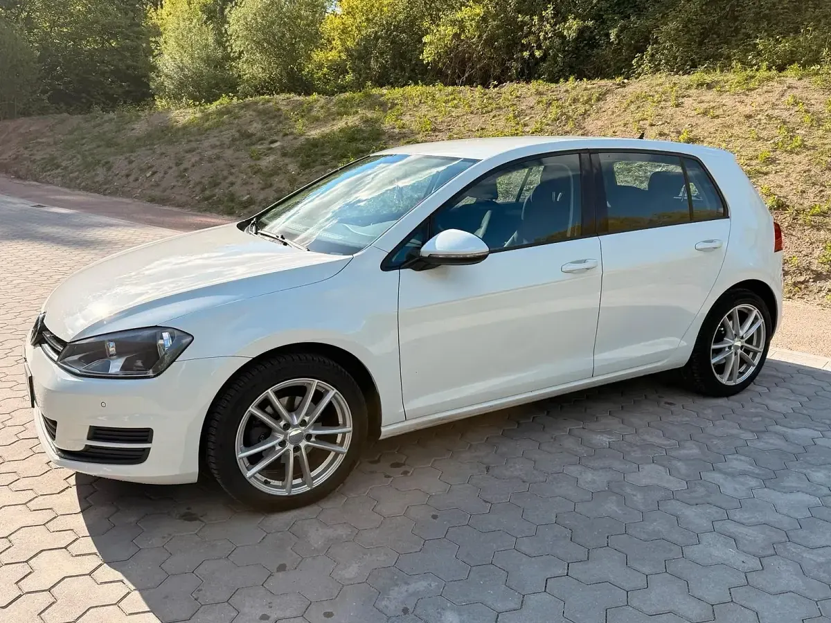 Używany VW Golf 85 KM (62 kW) 2017 Biały Coupe
