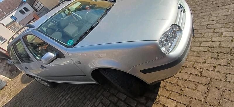 Silber Gebraucht 2001 VW Golf IV Kombi | 1.699 € (Teuer) - Bild 1/4