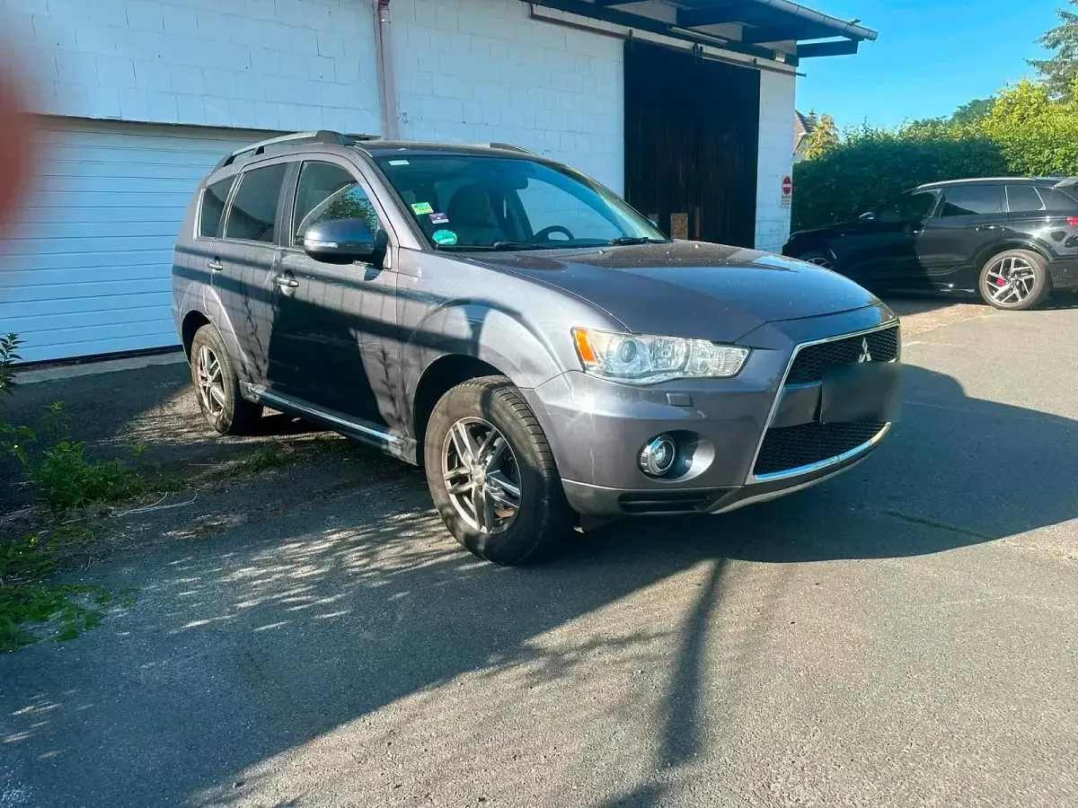 Gebraucht Mitsubishi L 2012 Grau SUV