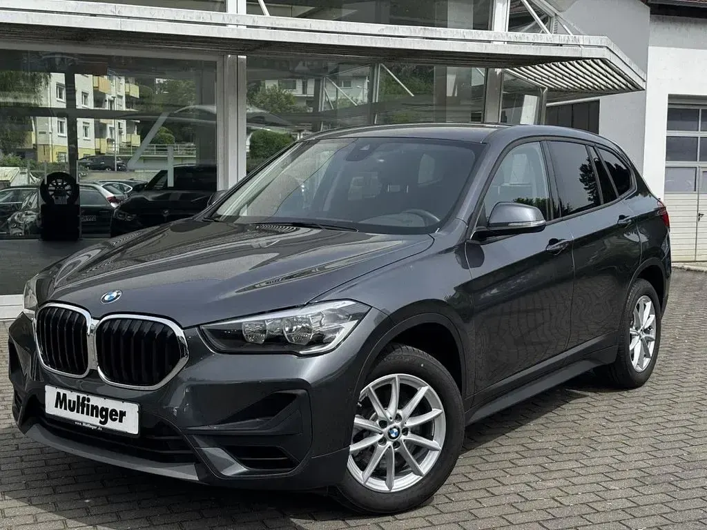 Używany BMW X1 192 KM (141 kW) 2022 Szary SUV