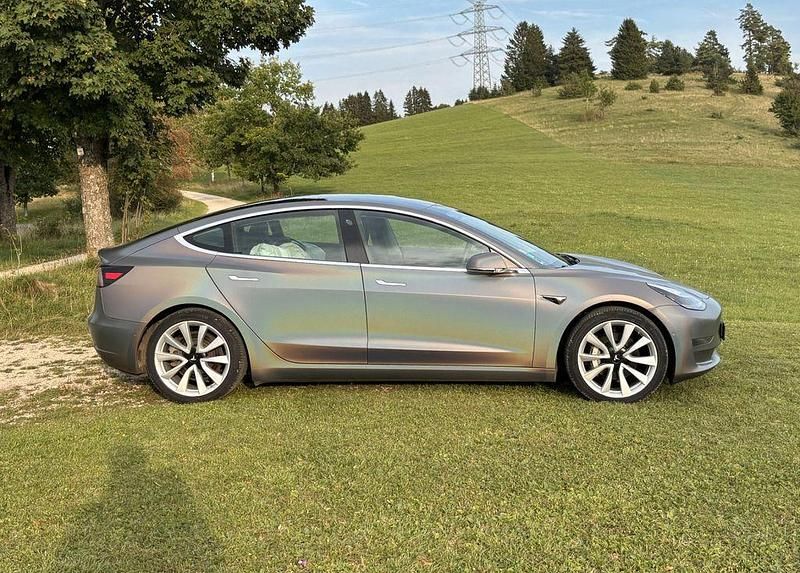 Schwarz Gebraucht 2019 Tesla Model 3 Limousine | 20.800 € (Guter Preis) - Bild 1/4