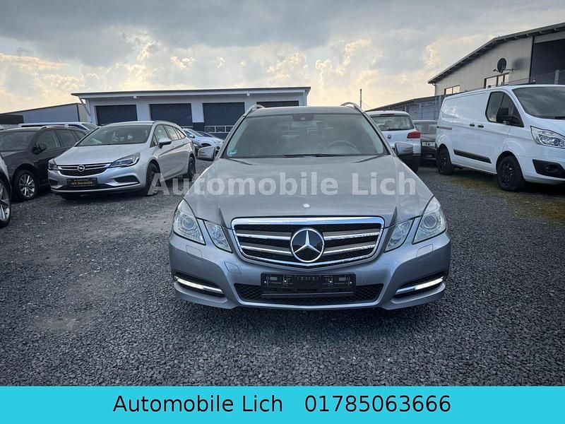 Second-hand Mercedes E200 184 CP (135 kW) 2011 Gri Break