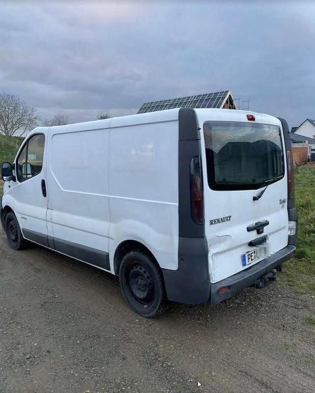 Gebraucht Renault Trafic 101 PS (74 kW) 2005 Van / Kleinbus