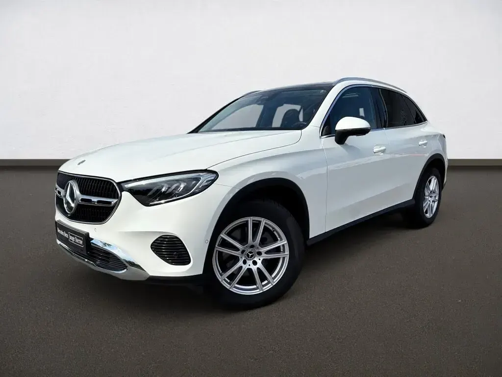 Gebraucht Mercedes GLC200 Avantgarde 204 PS (150 kW) 2024 Unilack polarwei SUV