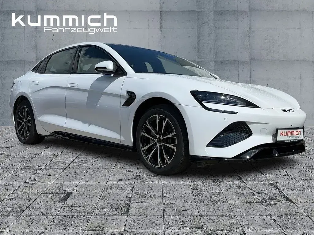 Nowe BYD Seal Comfort 169 kW (231 KM) 2026 Biały Sedan/Limuzyna