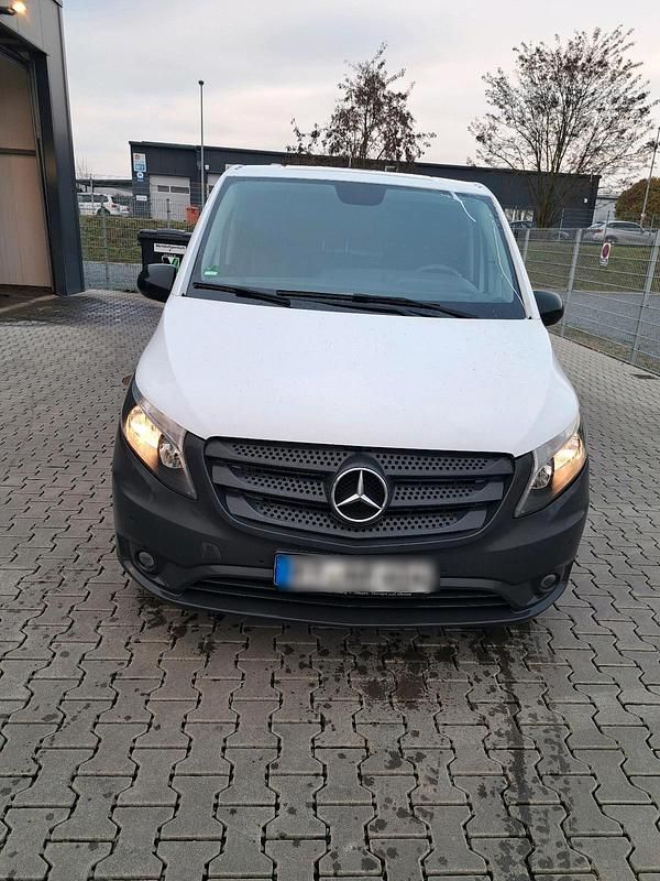 Gebraucht Mercedes Vito 163 PS (119 kW) 2018 Weiß Van
