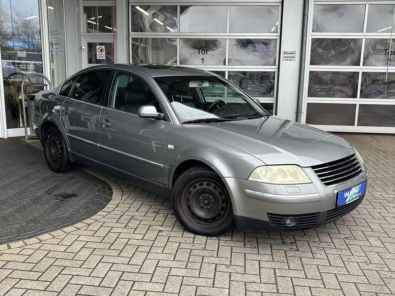 Używany VW Passat Highline 150 KM (110 kW) 2001 Szary Sedan/Limuzyna