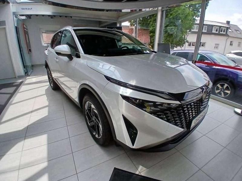 Neu Nissan Qashqai N-Connecta 140 PS (102 kW) 2025 Pearl white SUV