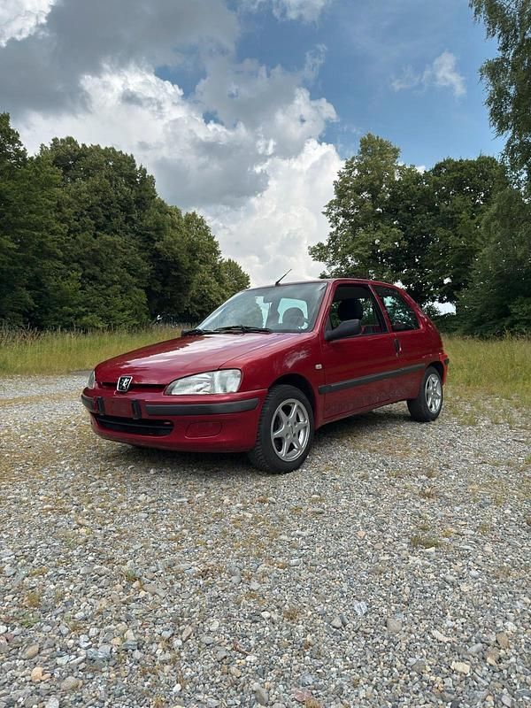 Rot Gebraucht 2002 Peugeot 106 Kleinwagen | 1.090 € - Bild 1/4