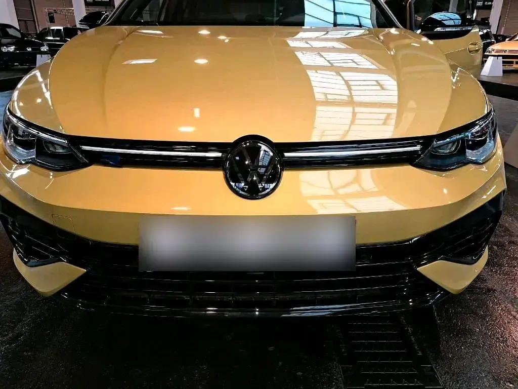 Gebraucht VW Golf VIII Edition 333 PS (244 kW) 2023 Gelb Kleinwagen