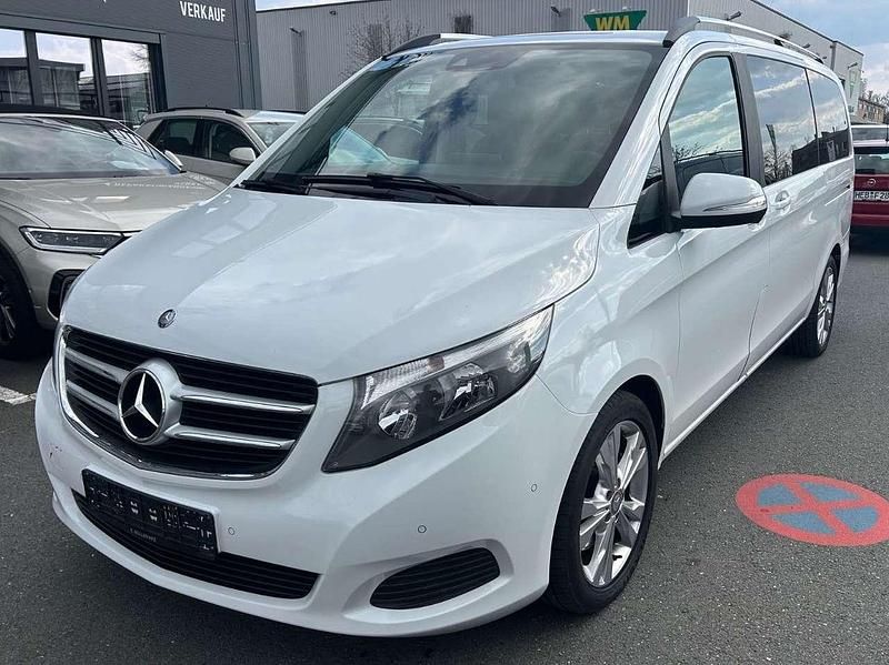 Gebraucht Mercedes V250 190 PS (139 kW) 2015 Weiß Van / Kleinbus