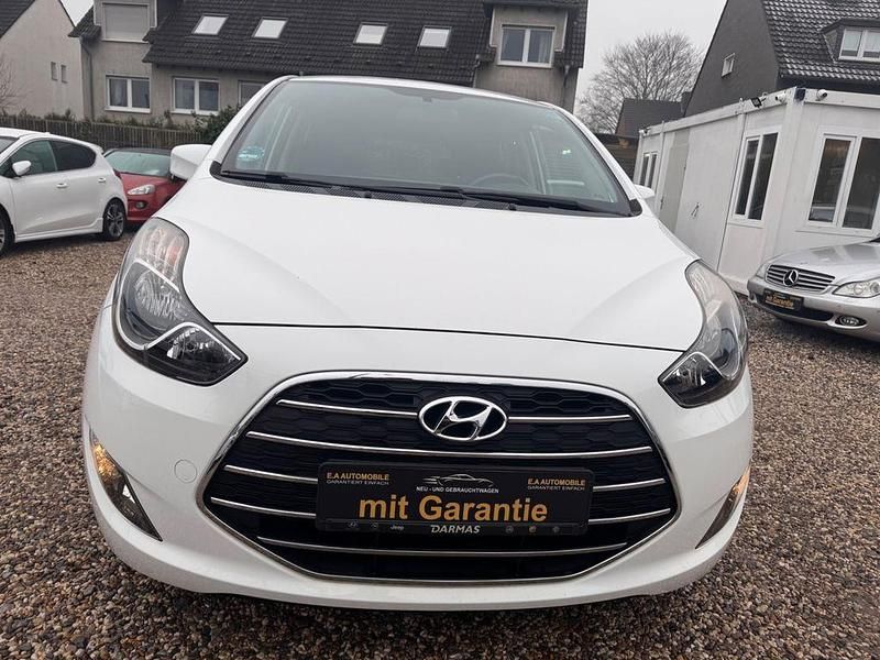Gebraucht Hyundai ix20 YES! 90 PS (66 kW) 2017 Weiß Kleinwagen