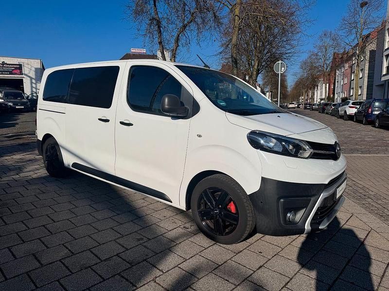 Gebraucht Toyota Proace 116 PS (85 kW) 2019 Weiß Van / Kleinbus