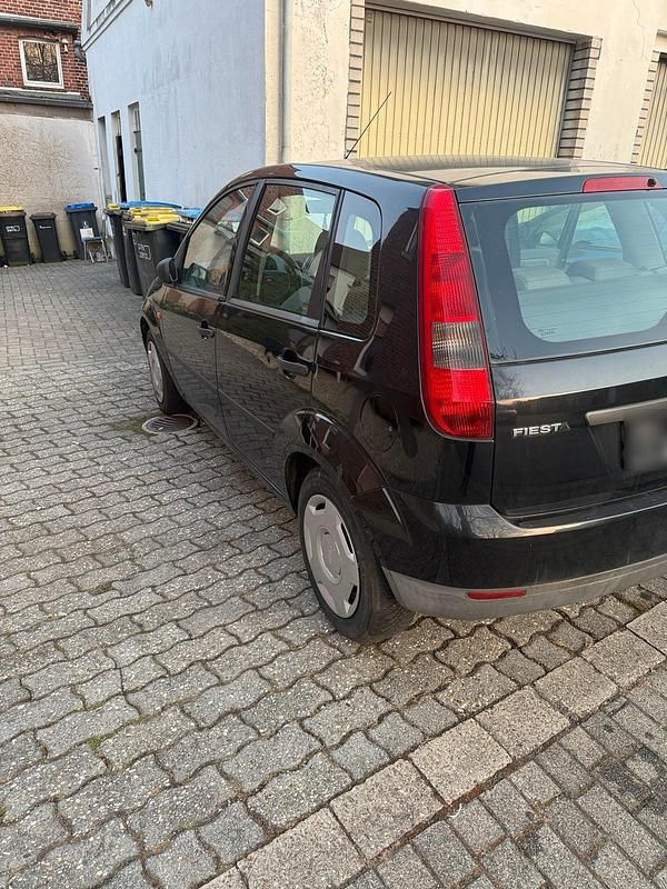 Gebraucht Ford Fiesta 80 PS (58 kW) 2003 Schwarz Kleinwagen