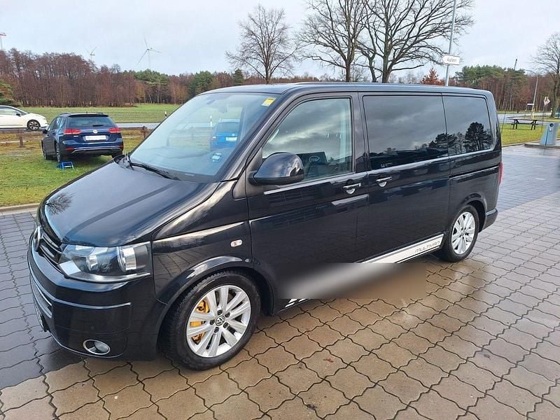 Gebraucht VW Multivan Highline 179 PS (131 kW) 2015 Schwarz Van