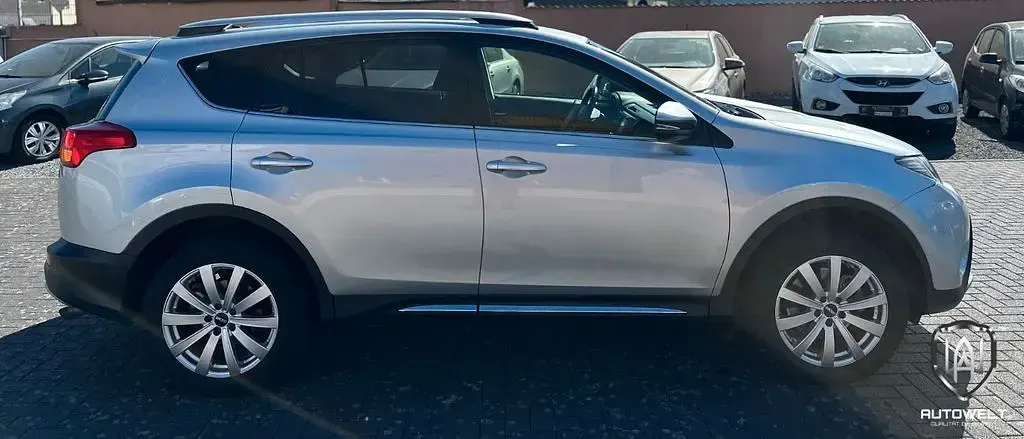 Gebraucht Toyota RAV4 Edition-S 150 PS (110 kW) 2016 Silber SUV