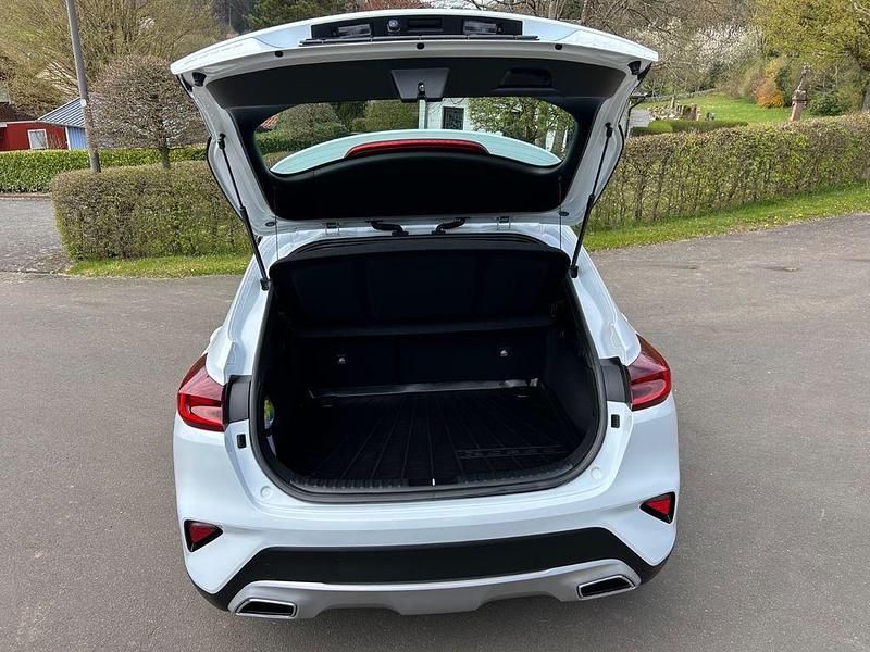 Używany Kia XCeed Edition 7 160 KM (117 kW) 2022 Biały SUV