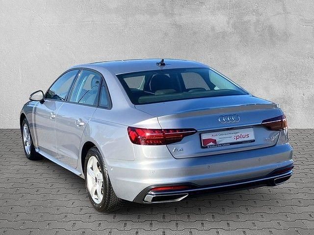Gebraucht Audi A4 Advanced Plus 163 PS (119 kW) 2024 Florettsilber metallic Limousine