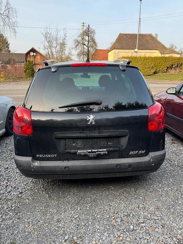 Gebraucht Peugeot 207 120 PS (88 kW) 2008 Schwarz Kombi